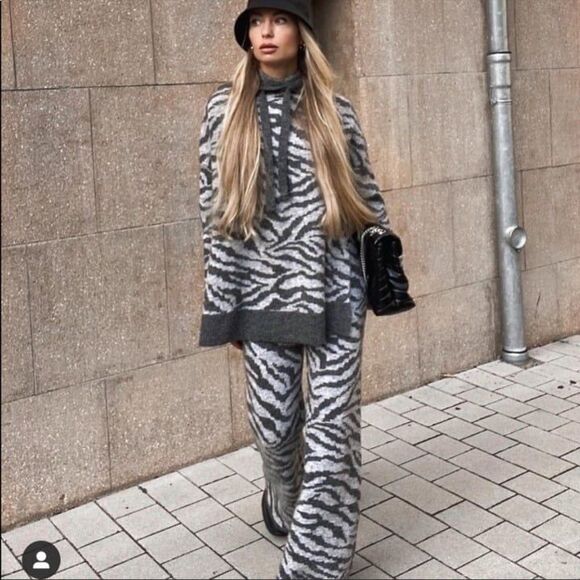 ZARA ANIMAL JACQUARD WOOL AND ALPACA BLEND PANTS - Picture 3 of 10